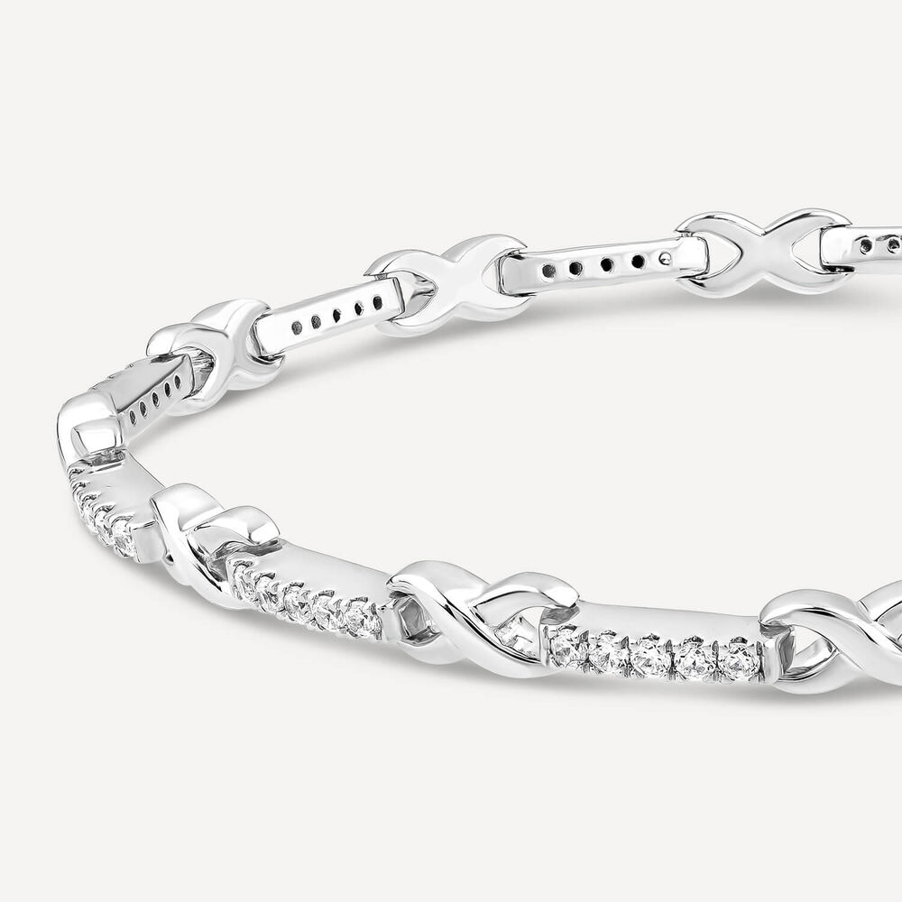 9ct White Gold 1.00ct Diamond Kiss Bracelet image number 3