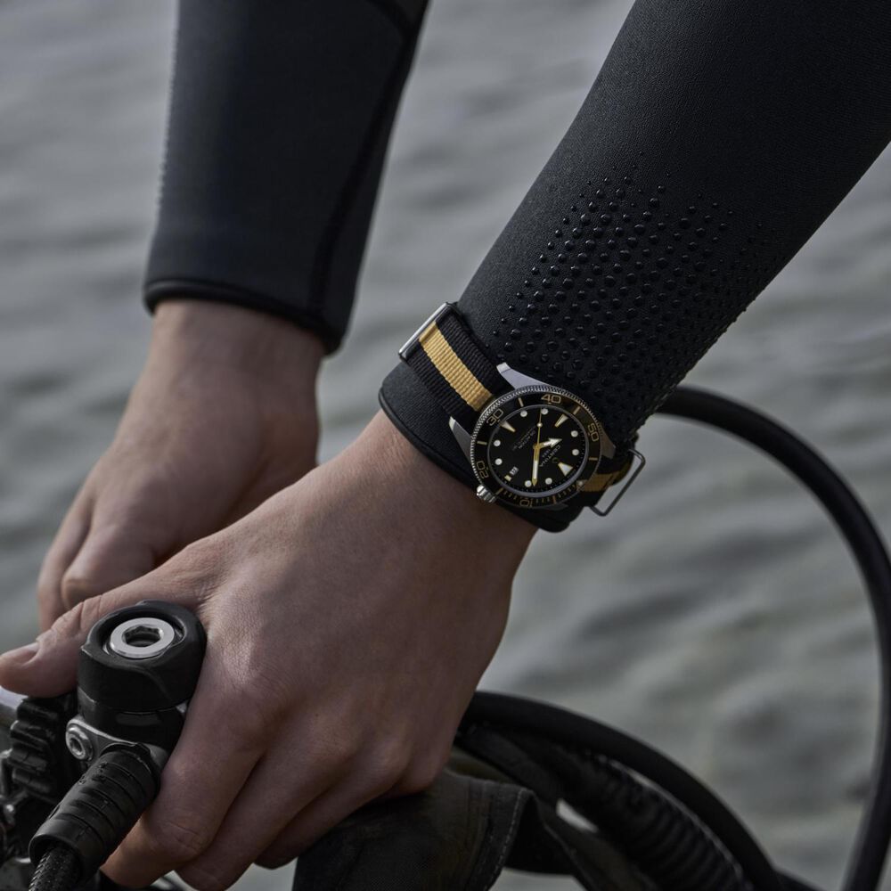 Certina DS Action Diver 40.5mm Black Dial Fabric Strap Watch image number 7