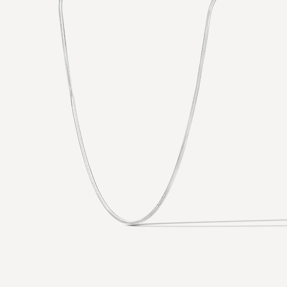 9ct White Gold 18' Shiny Necklet image number 1