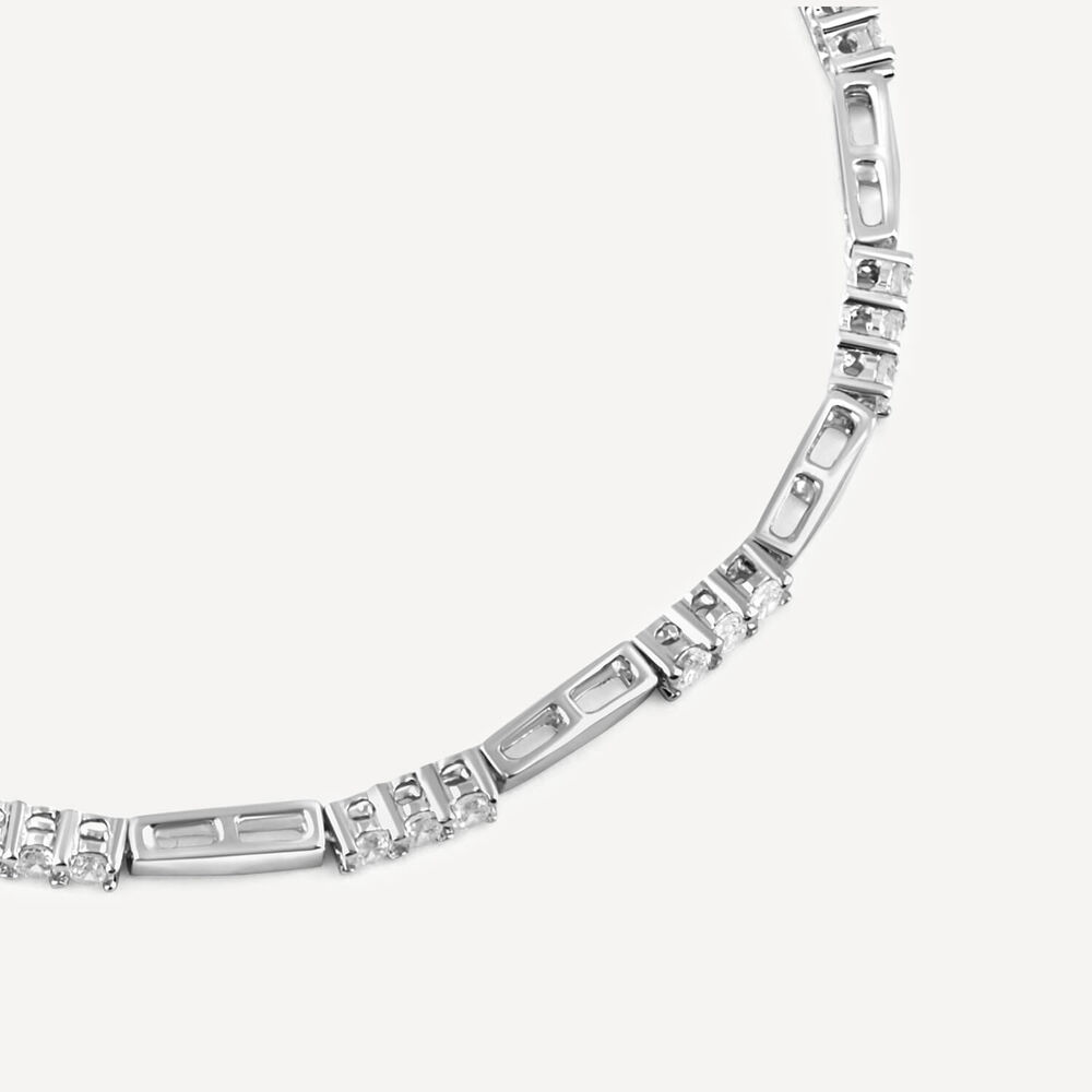 9ct White Gold Three Cubic Zirconia And Polished Bar Link Bracelet image number 1