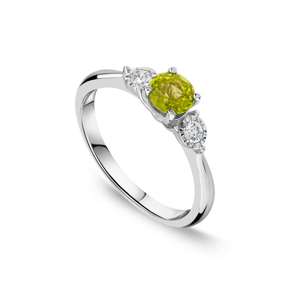 9ct White Gold Round Peridot 0.12ct Diamond Sides Stone
