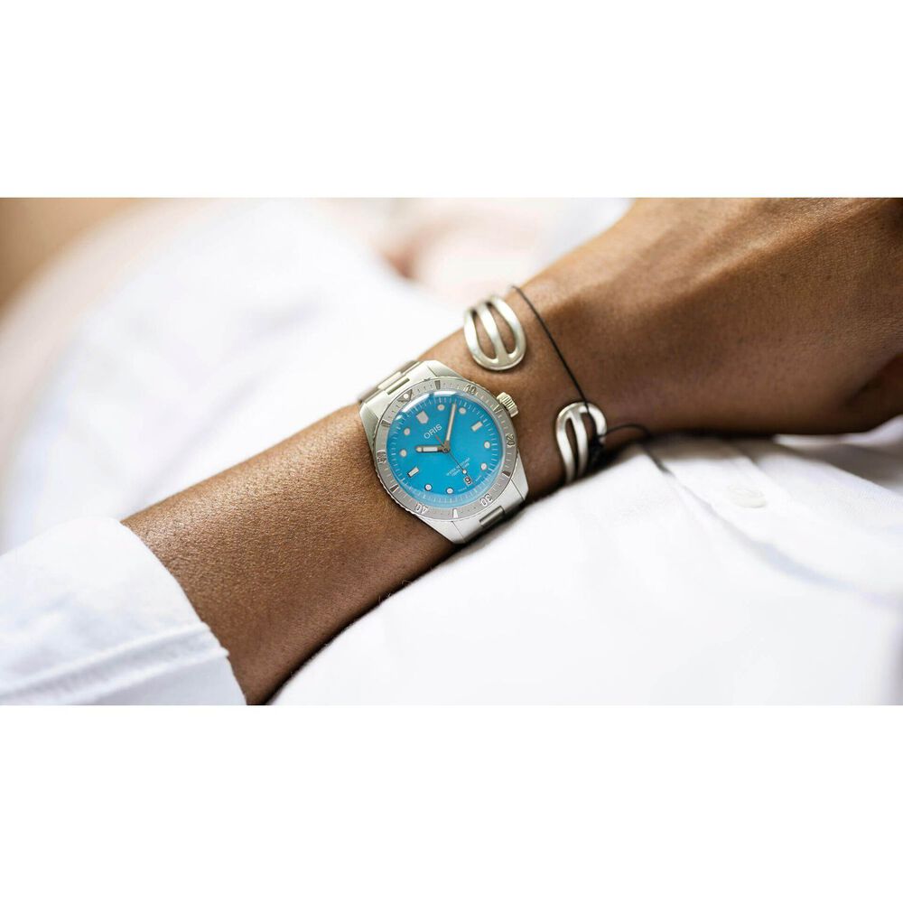 Divers Sixty-Five ‘Cotton Candy’ 38mm Blue Dial Steel Bracelet Watch image number 4