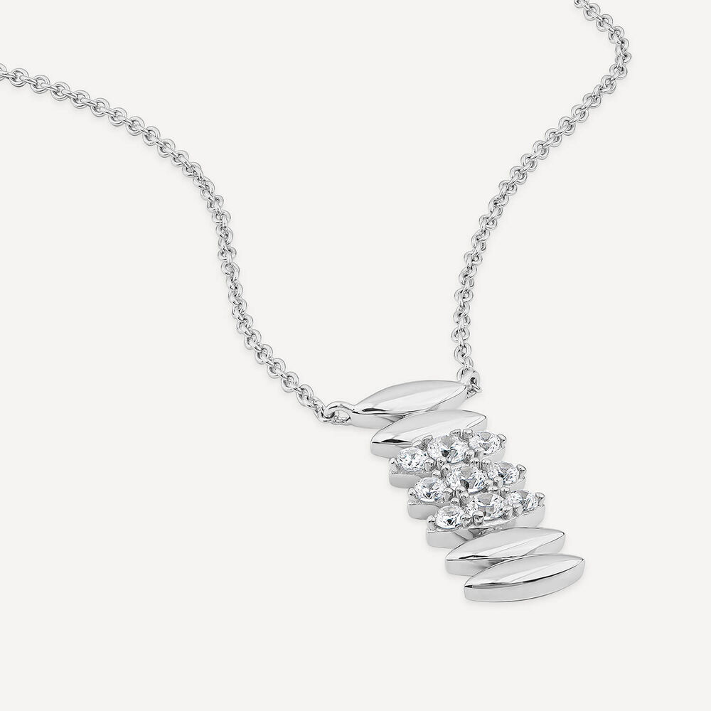 Sterling Silver Cubic Zirconia Oblong Link Shaped Pendant image number 3
