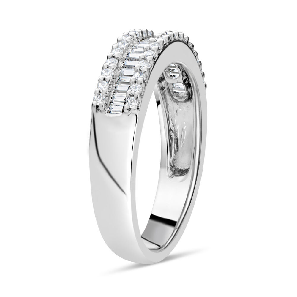 18ct White Gold .45 Carat Diamond Dip Centre Wedding Ring image number 3