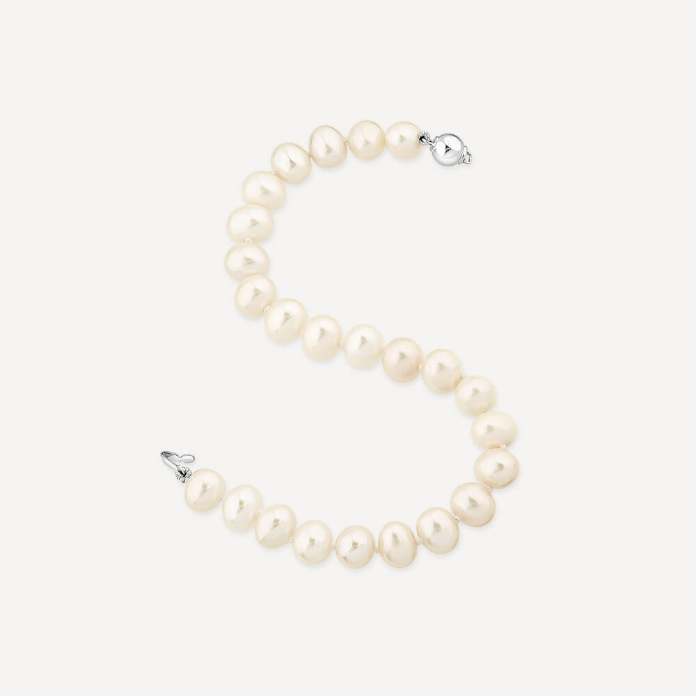 9ct White Gold and Pearl Bracelet image number 3