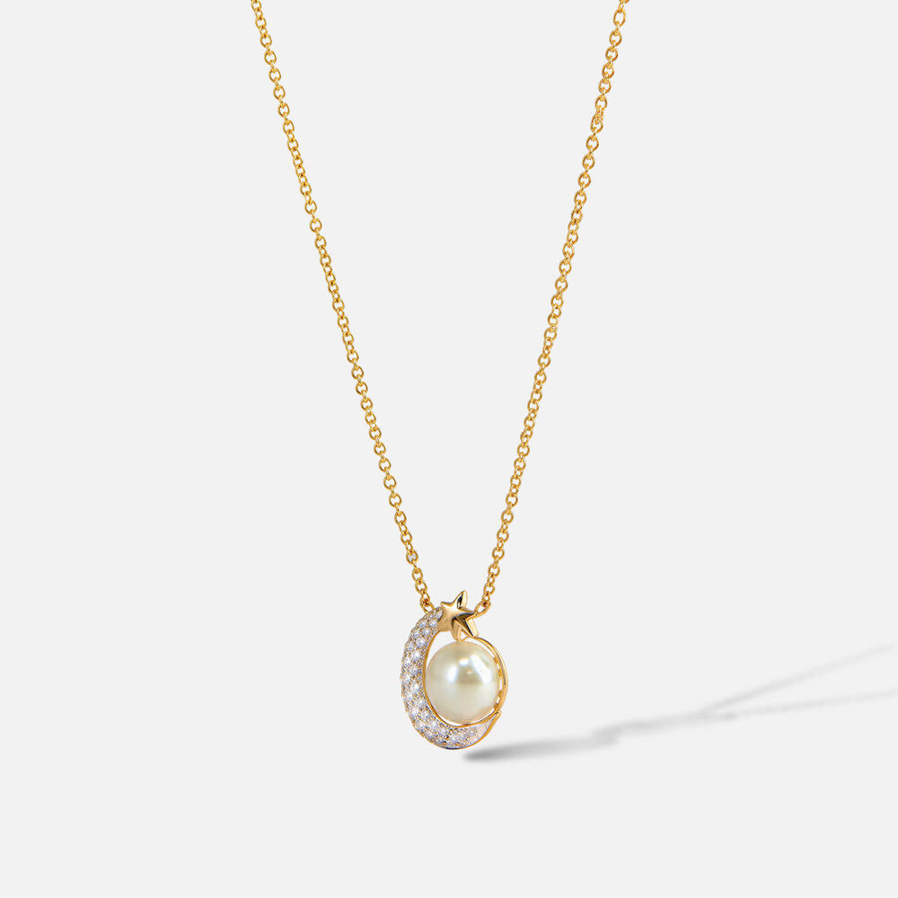 9ct Yellow Gold Freshwater Pearl 0.08ct Pave Diamond Crescent Moon & Star Necklet