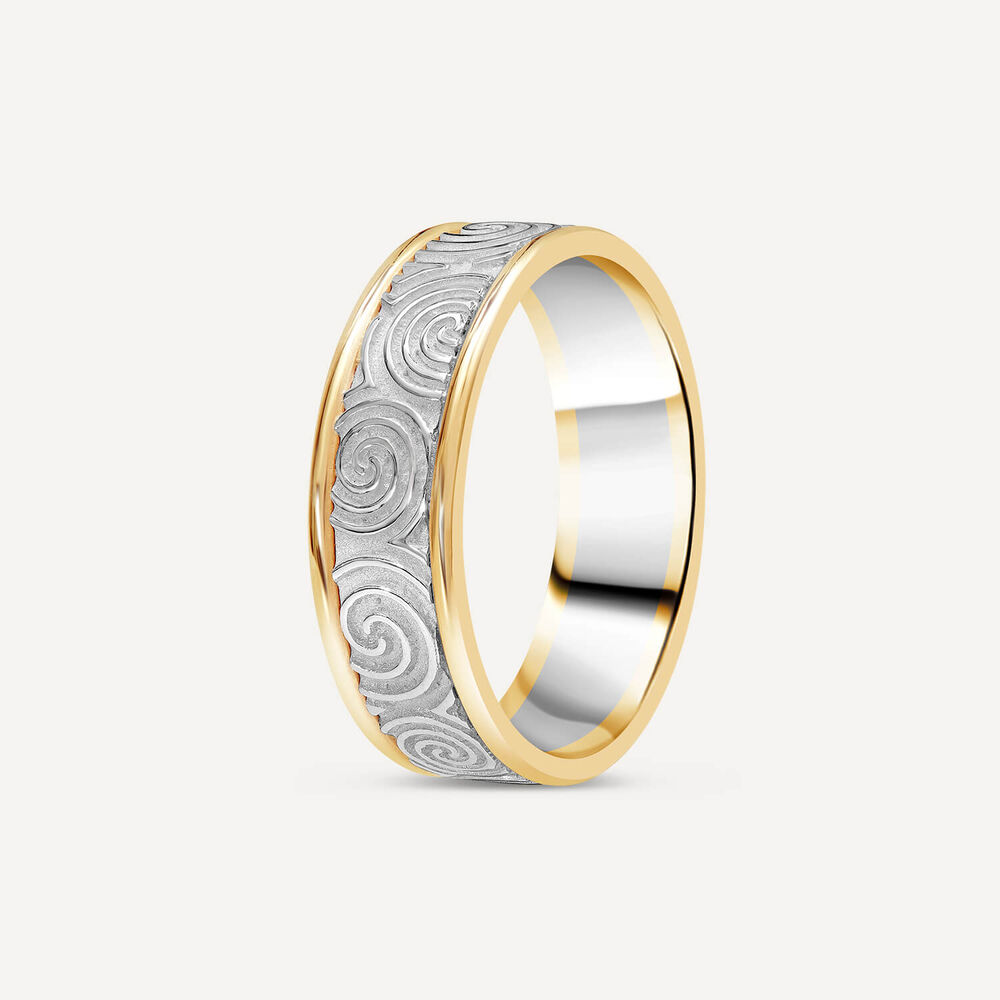 Sterling Silver Newgrange Spiral 10ct Rims Gents Claddagh Ring image number 3