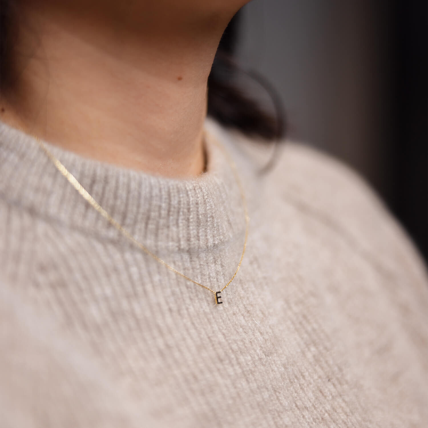 9ct Yellow Gold Petite Initial R 