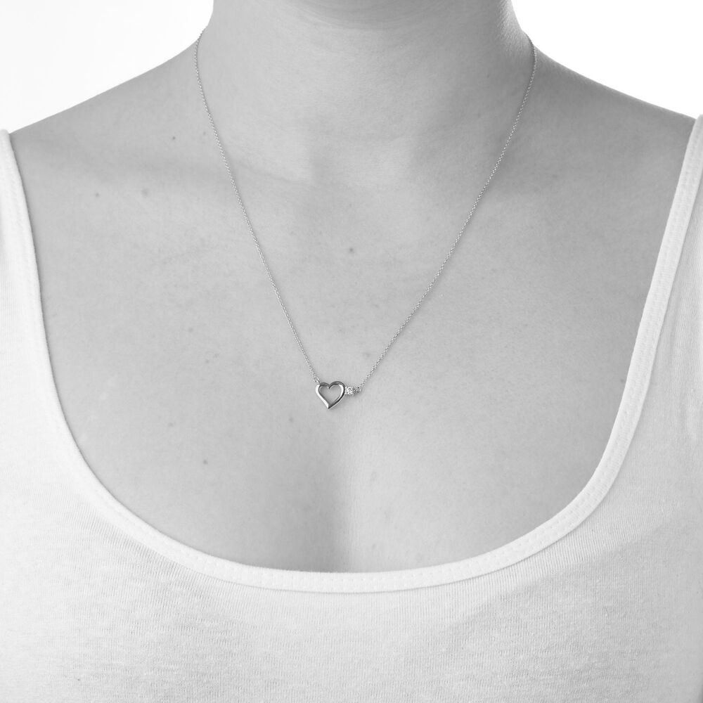 9ct Gold Cubic Zirconia Heart Necklace