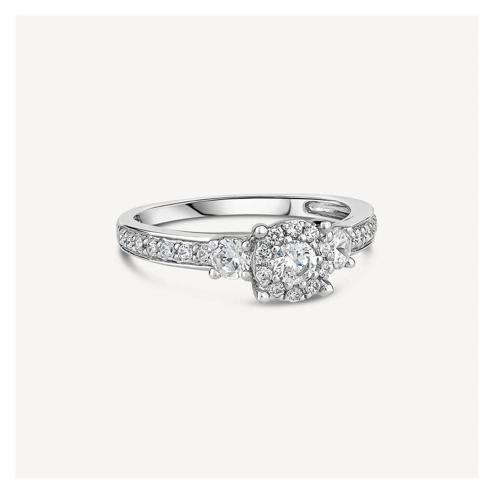18ct White Gold Solid Diamond Side Stones With 0.75ct Diamond Shoulders Ring image number 2