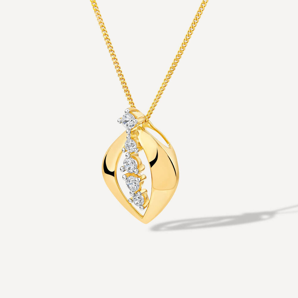 9ct Yellow Gold 5 Cubic Zirconia Stones Set in Open Oblong Shaped Pendant image number 1