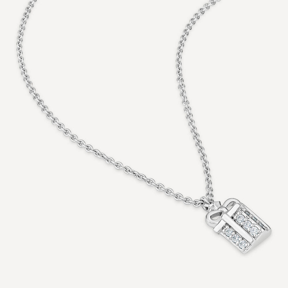 Sterling Silver 0.12ct Diamond Gift Pendant image number 4