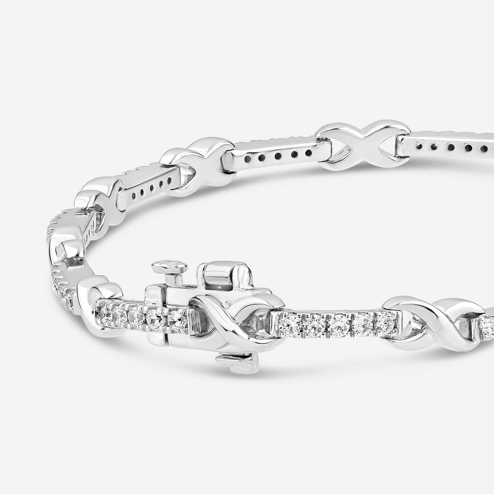 9ct White Gold 1.00ct Diamond Kiss Bracelet image number 4