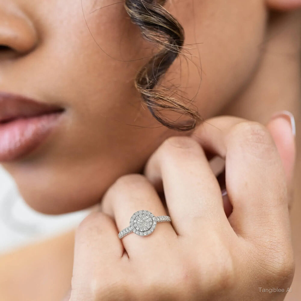 18ct White Gold 0.75ct Round Brilliant Double Halo Cluster & Shoulders Diamond Ring