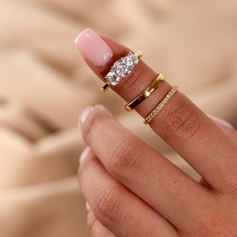 Born 18ct Yellow Gold 2ct 3 Stone Round Brilliant Diamond Ring image number 8