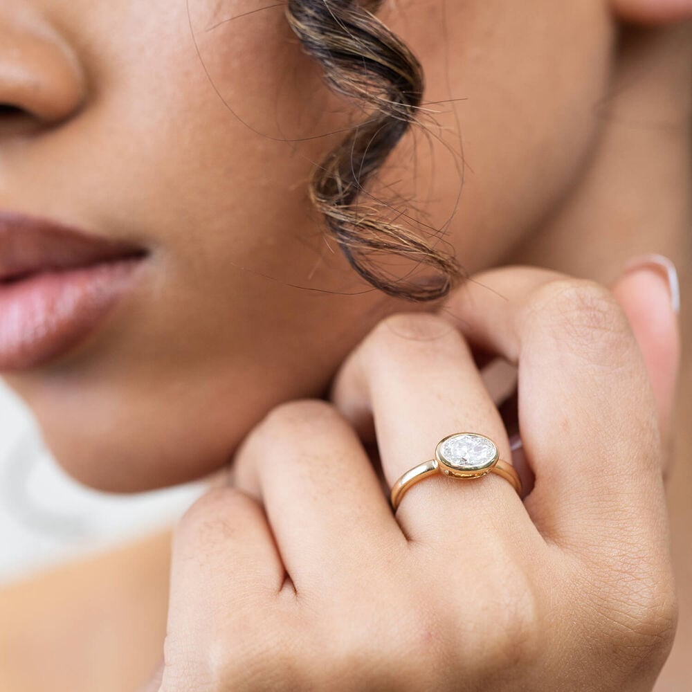 Born Orbit 9ct Yellow Gold Lab Grown 1ct Oval Diamond Ring image number 7