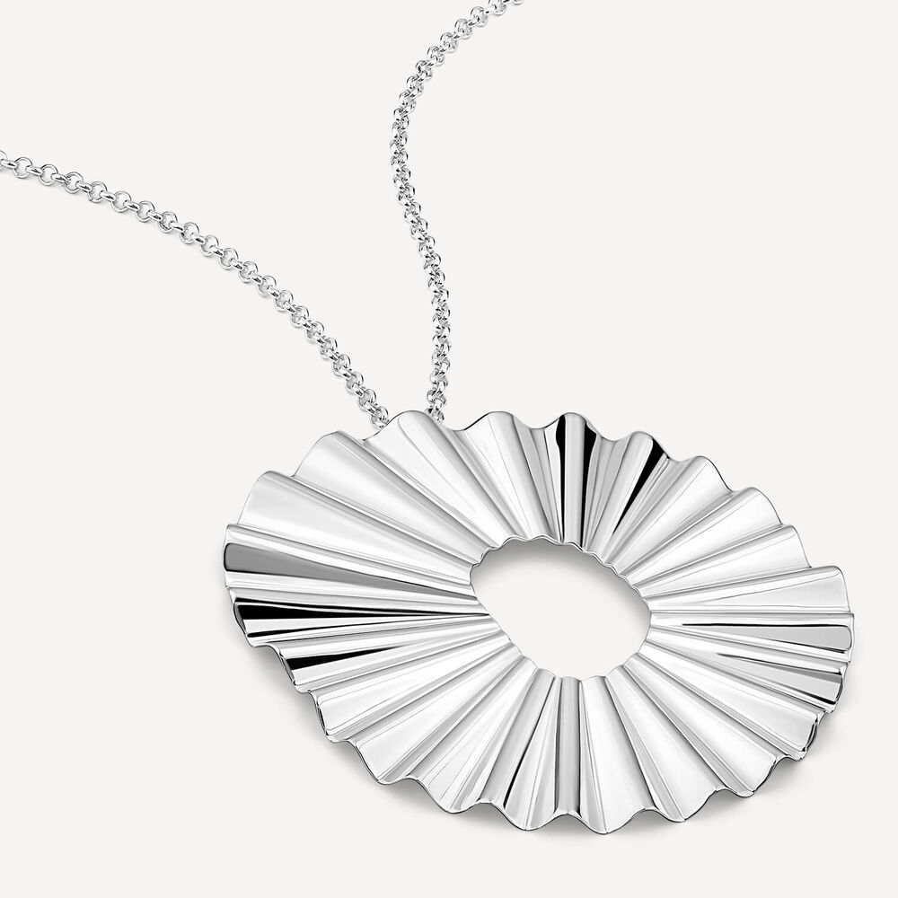 Sterling Silver Large Open Frill Pendant image number 2