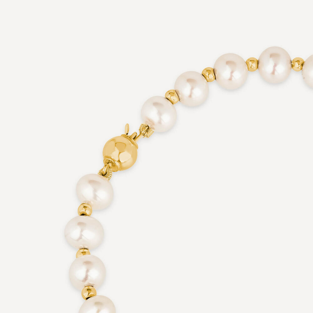 9ct Cultured Freshwater Pearls and a Gold Beat Bracelet image number 4