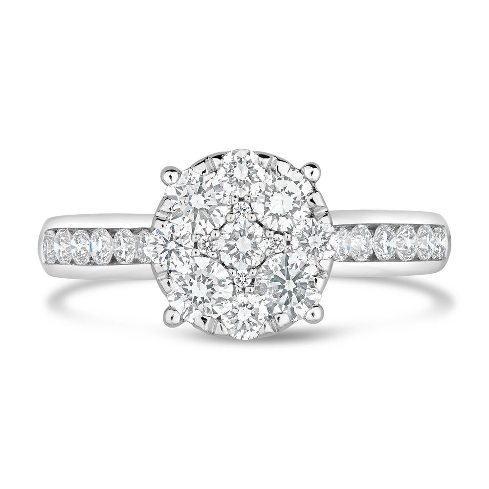 18ct White Gold 1.00ct Diamond Round Cluster & Shoulders Ring image number 1