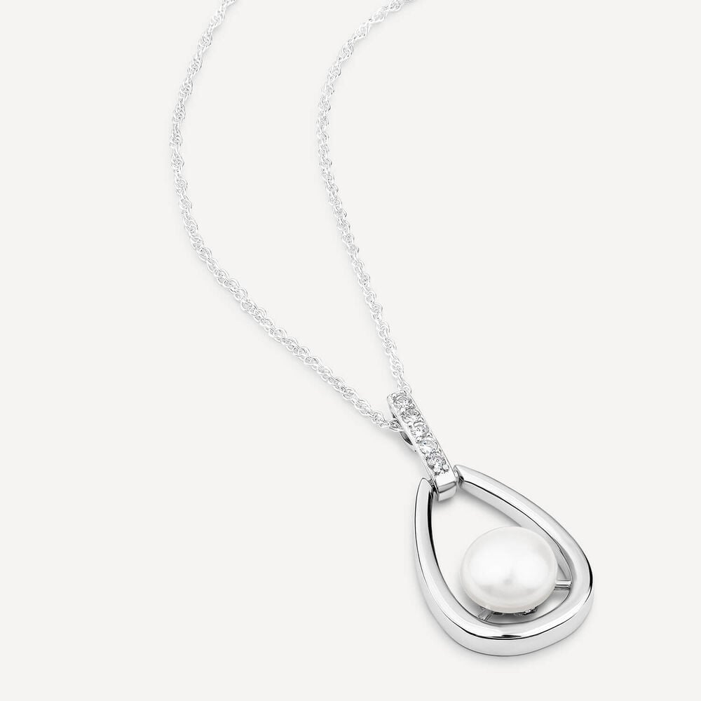 Sterling Silver Pearl & Cubic Zirconia Pendant image number 2