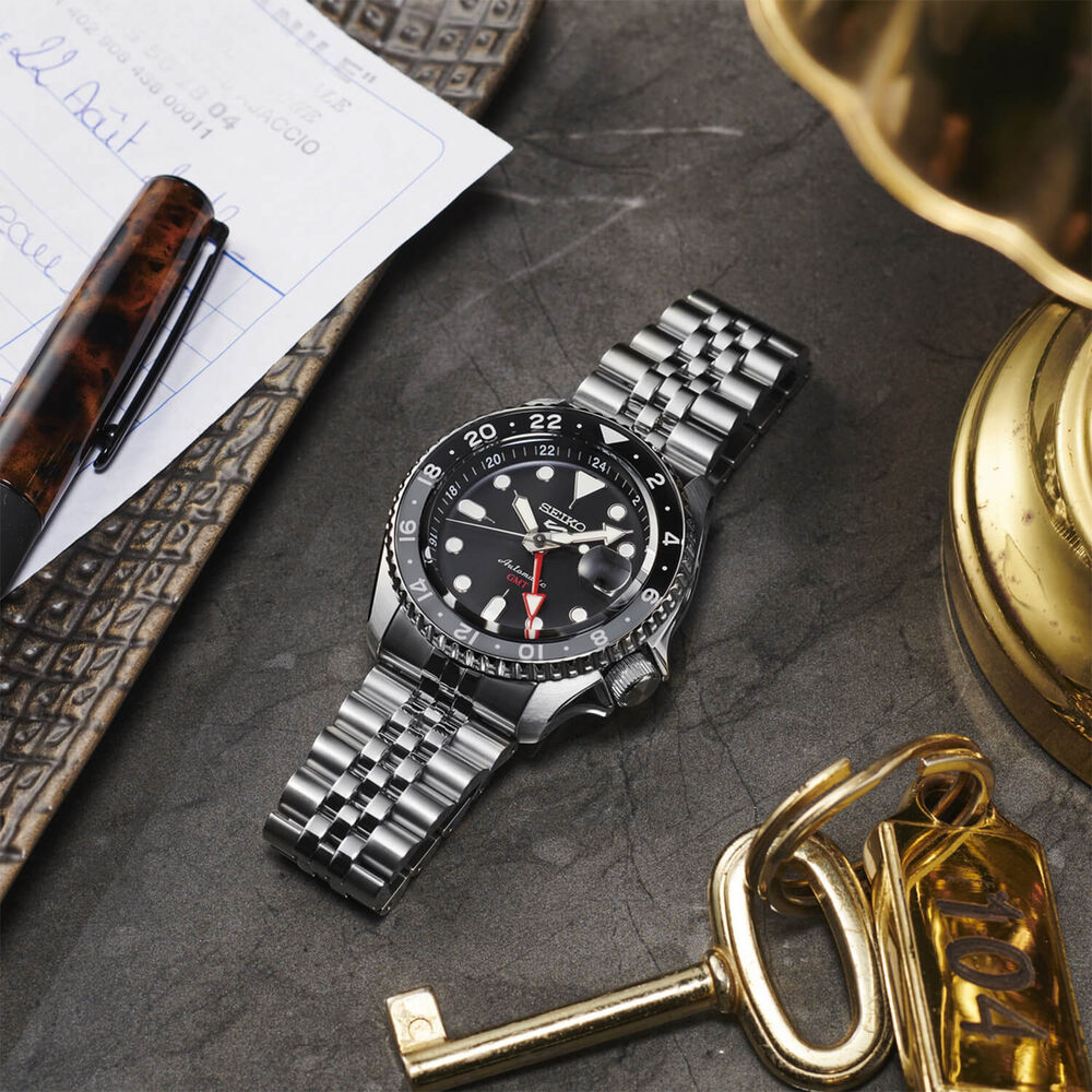 Seiko 5 Sports "Black Grape" 42.5mm Black Dial Bracelet Watch image number 4