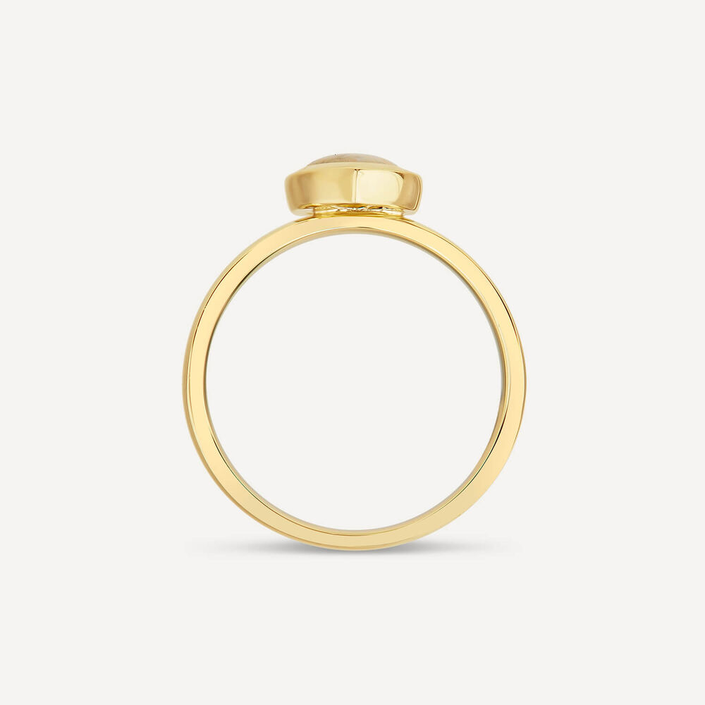 9ct Yellow Gold Teardrop Opal Gold Frame Ring
