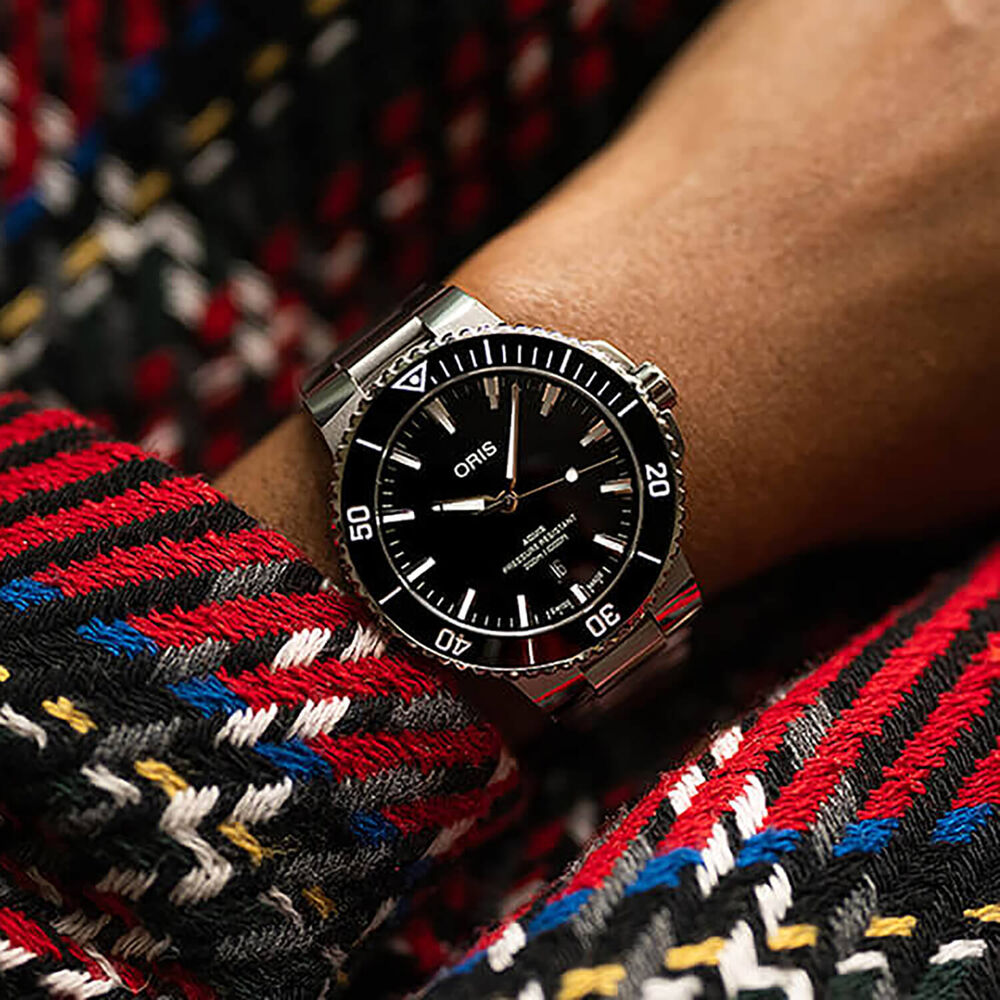 Oris Aquis Date 43.5mm Black Dial Stainless Steel Bracelet Watch image number 4