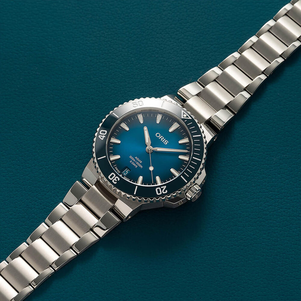 Oris Aquis Date Calibre 400 43.5mm Blue Dial Stainless Steel Bracelet Watch image number 2