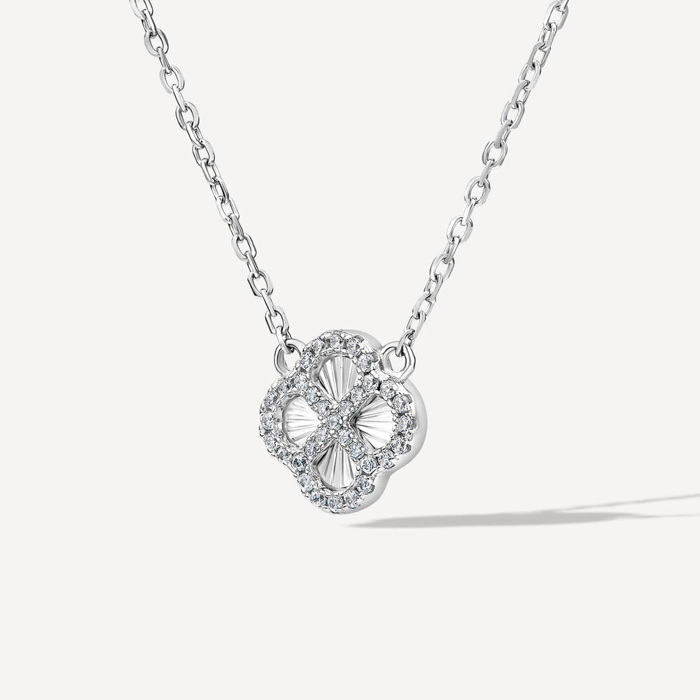 Sterling Silver Iridescent Centre Cubic Zirconia Clover Petal Necklet