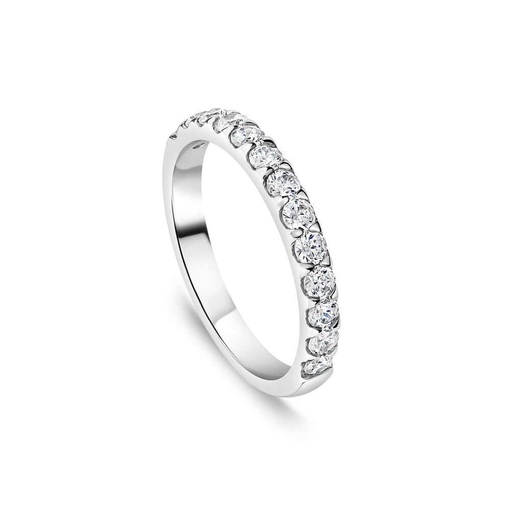 18ct White Gold 2.5mm 0.45ct Diamond Triangle Claw Wedding Ring