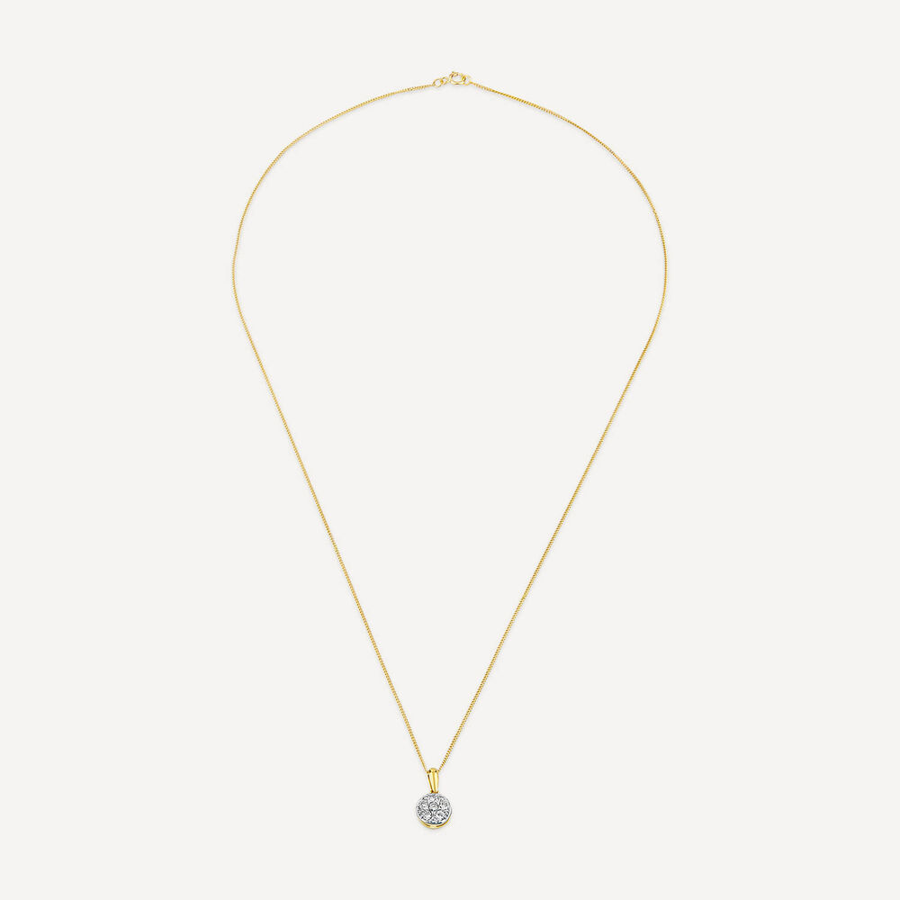 9ct Yellow Gold Round 0.25ct Diamond Cluster Pendant image number 2