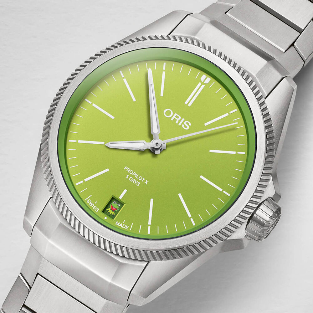 Oris ProPilot X Kermit Edition 39mm Green Dial Titanium Bracelet Watch image number 3