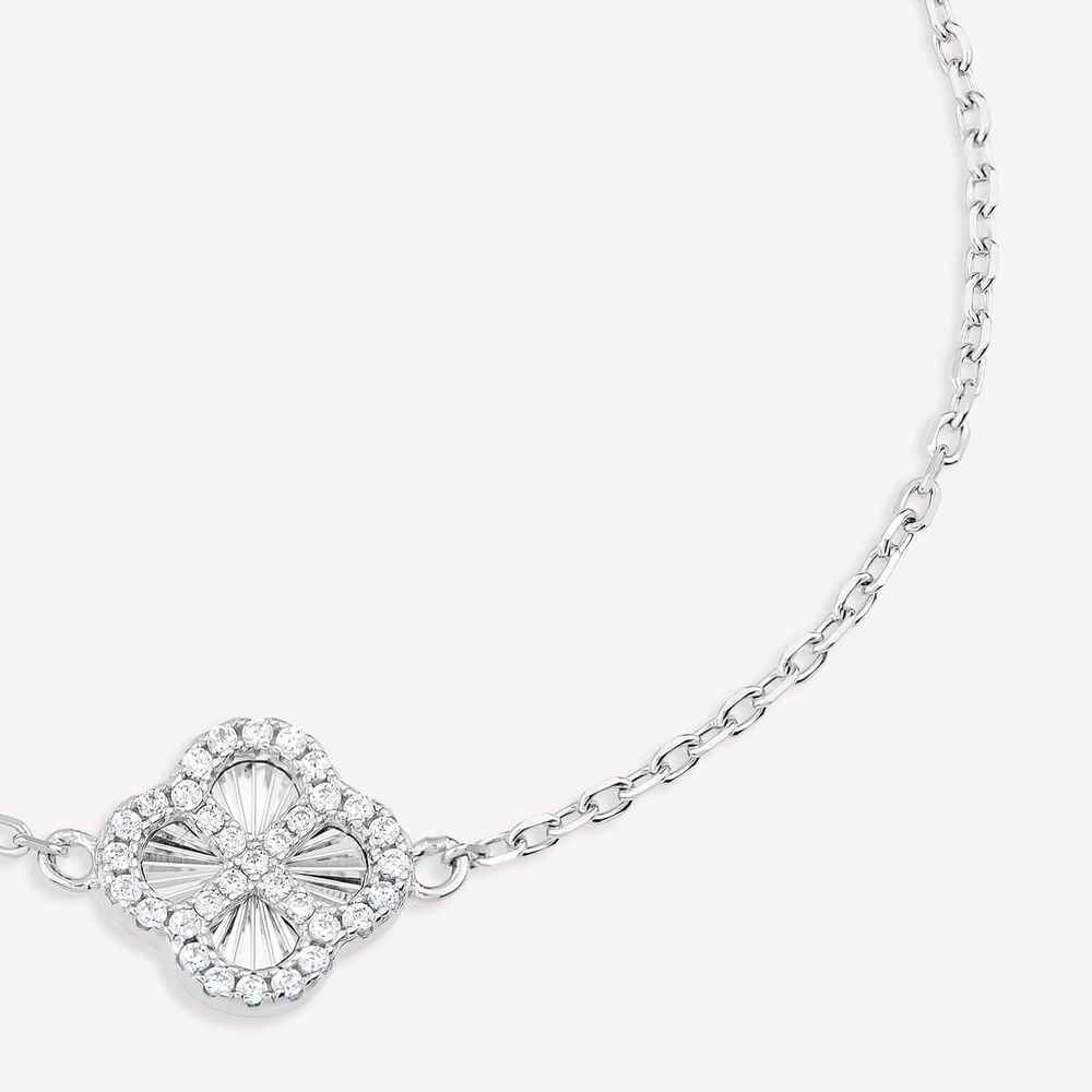 Sterling Silver Iridescent Centre Cubic Zirconia Clover Petal Bracelet