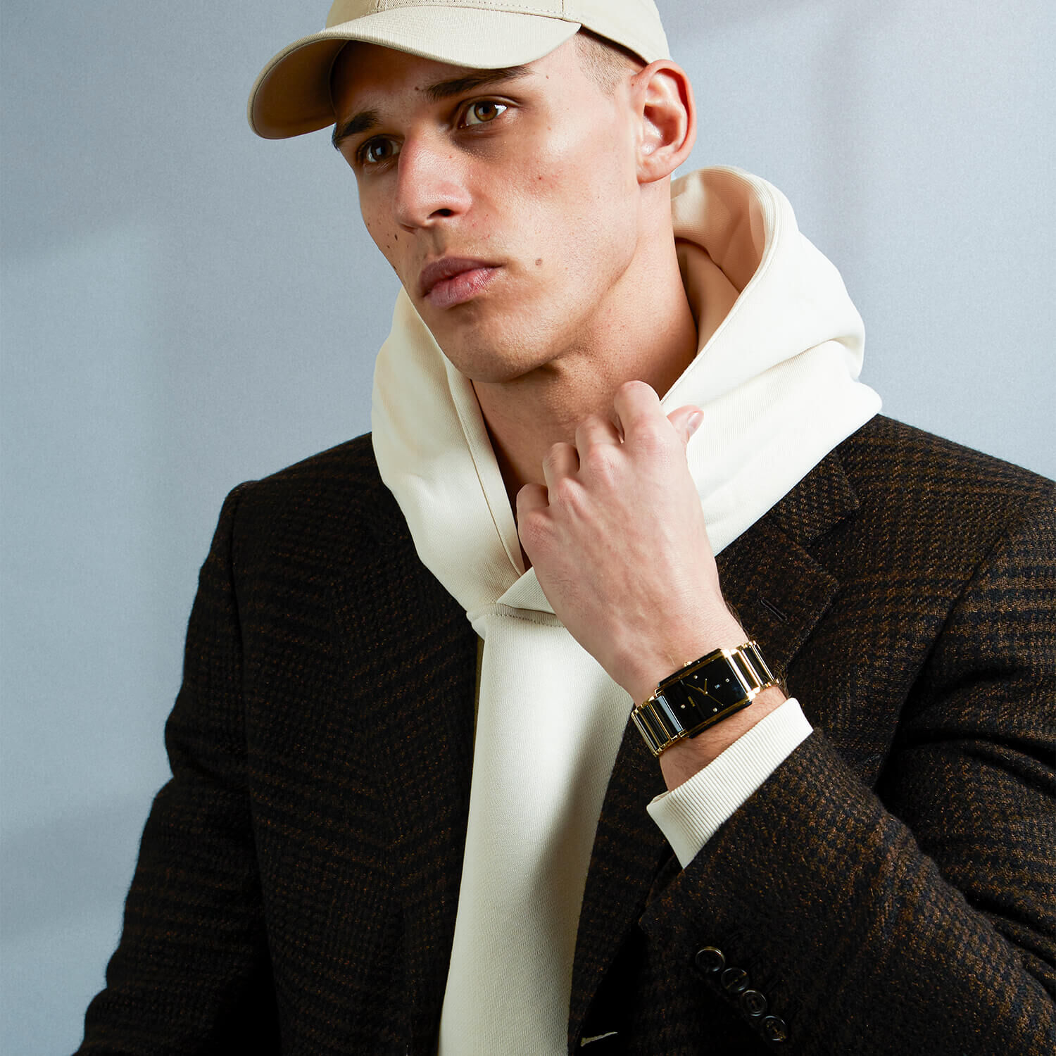 Integral rado outlet