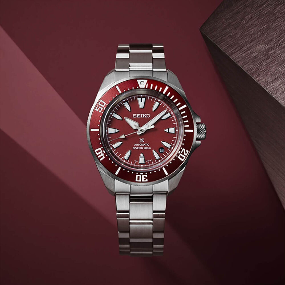 Seiko Prospex 4R Red 'Shog-urai' Divers 41.7mm Dial Steel Bracelet Watch image number 4
