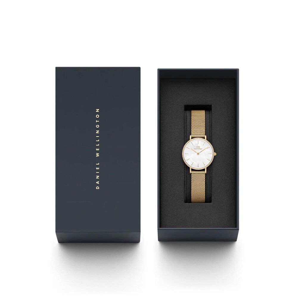 Daniel Wellington Petite Lumine Bezel Evergold 28mm MOP Dial Bracelet Watch image number 3