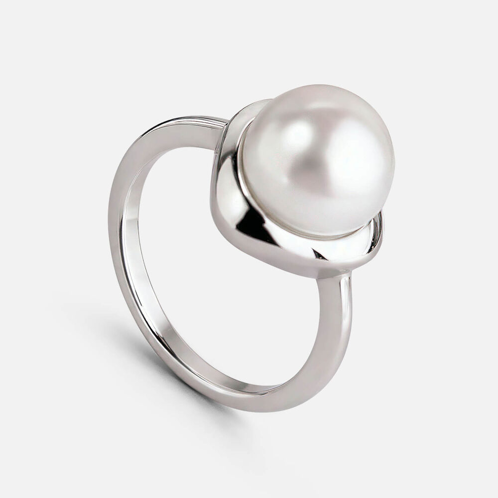 Sterling Silver Freshwater Pearl in Polished Triangle Ring
