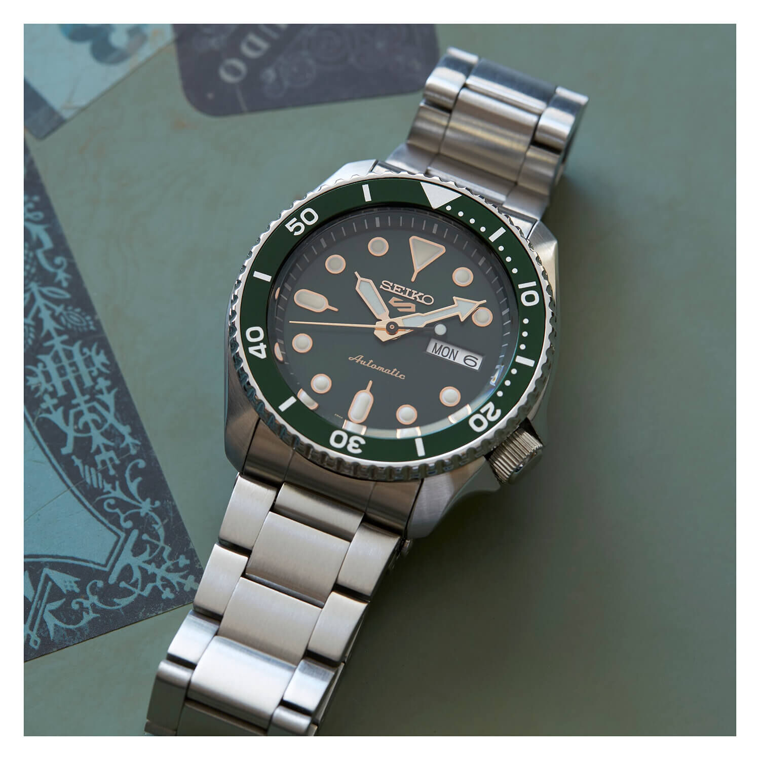 Seiko 5 2025 green bezel