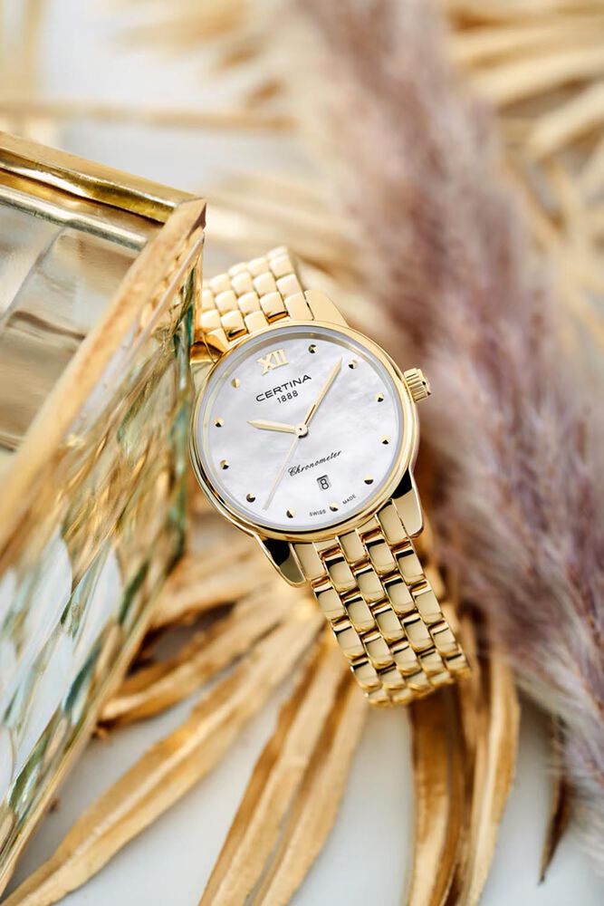 Certina DS-8 Lady 27mm Mother of Pearl Dial Gold Tone Steel Bracelet Watch image number 3