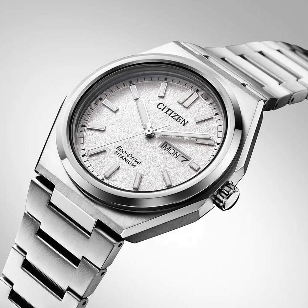 Citizen 'Zenshin' Super Titanium 39mm White Dial Titanium Bracelet Watch image number 4