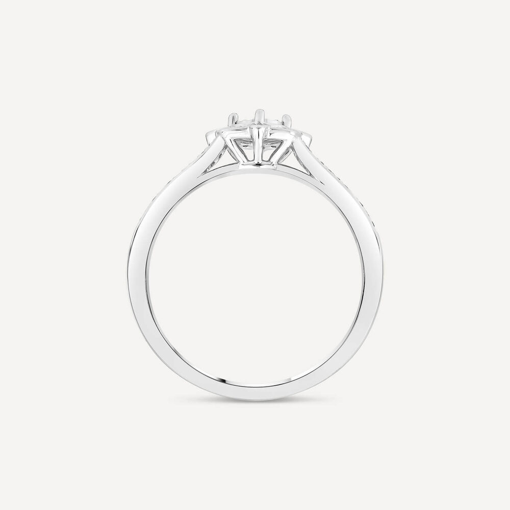 18ct White Gold Vintage Illusion 0.24ct Diamond Cluster Shoulders Ring image number 3