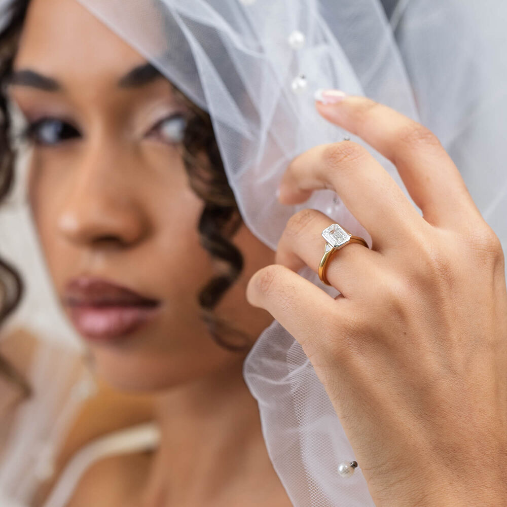 Born 18ct Yellow Gold 2.20ct Emerald Lab Grown Diamond Bezel Set Solitaire Ring image number 5