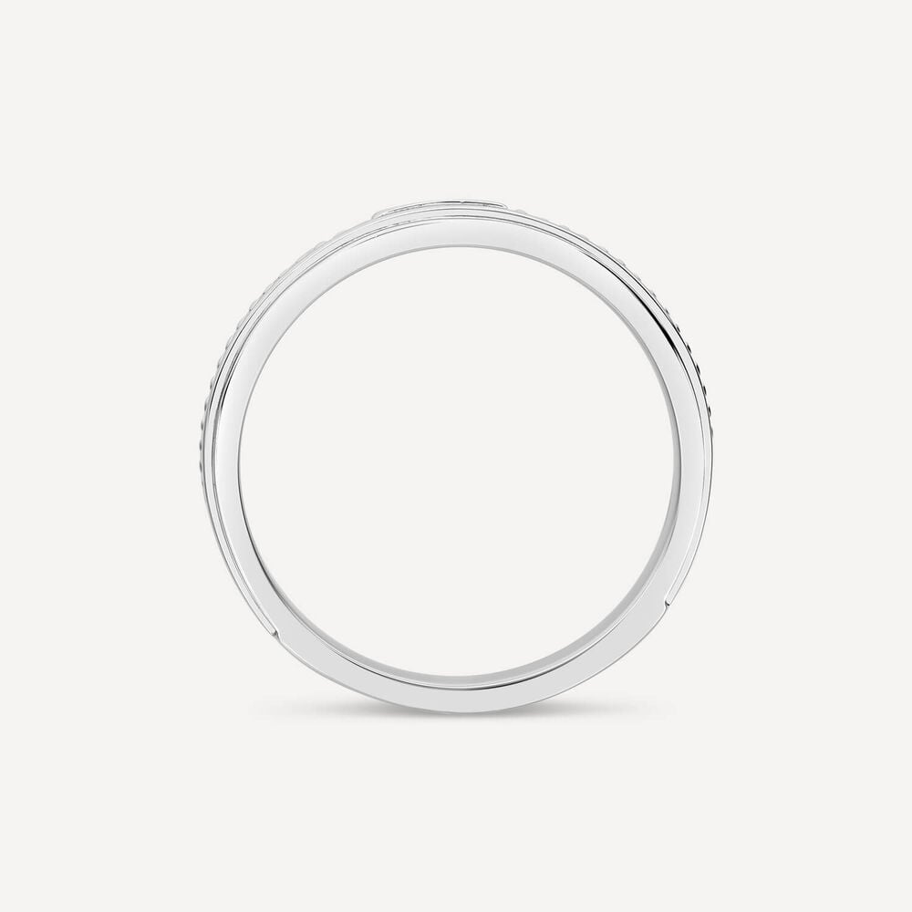 Sterling Silver 0.002ct Diamond Set & Bead Lined Centre Ring