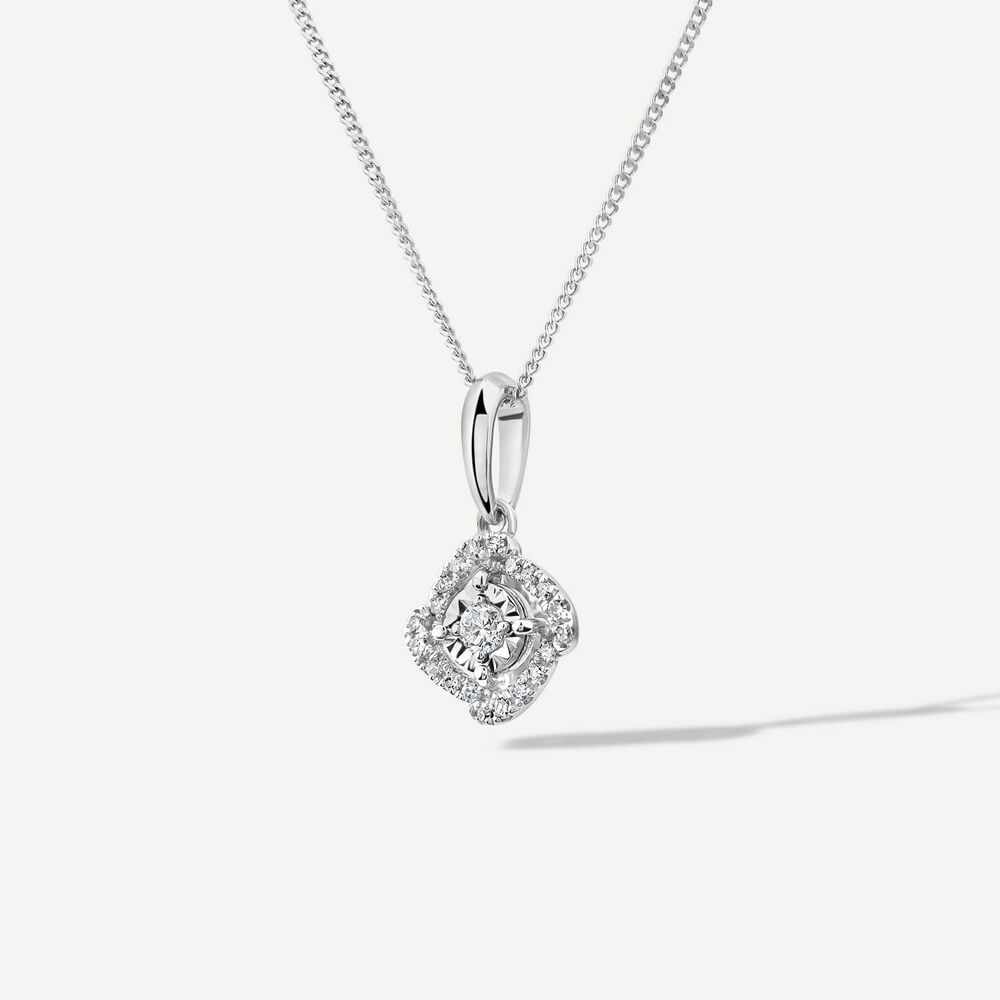 9ct White Gold Diamond Illusion Flower Pendant