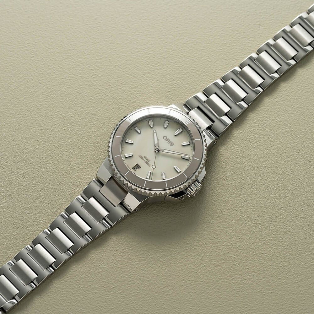 Oris Aquis Date 36.5mm White MOP Dial Stainless Steel Bracelet Watch image number 2