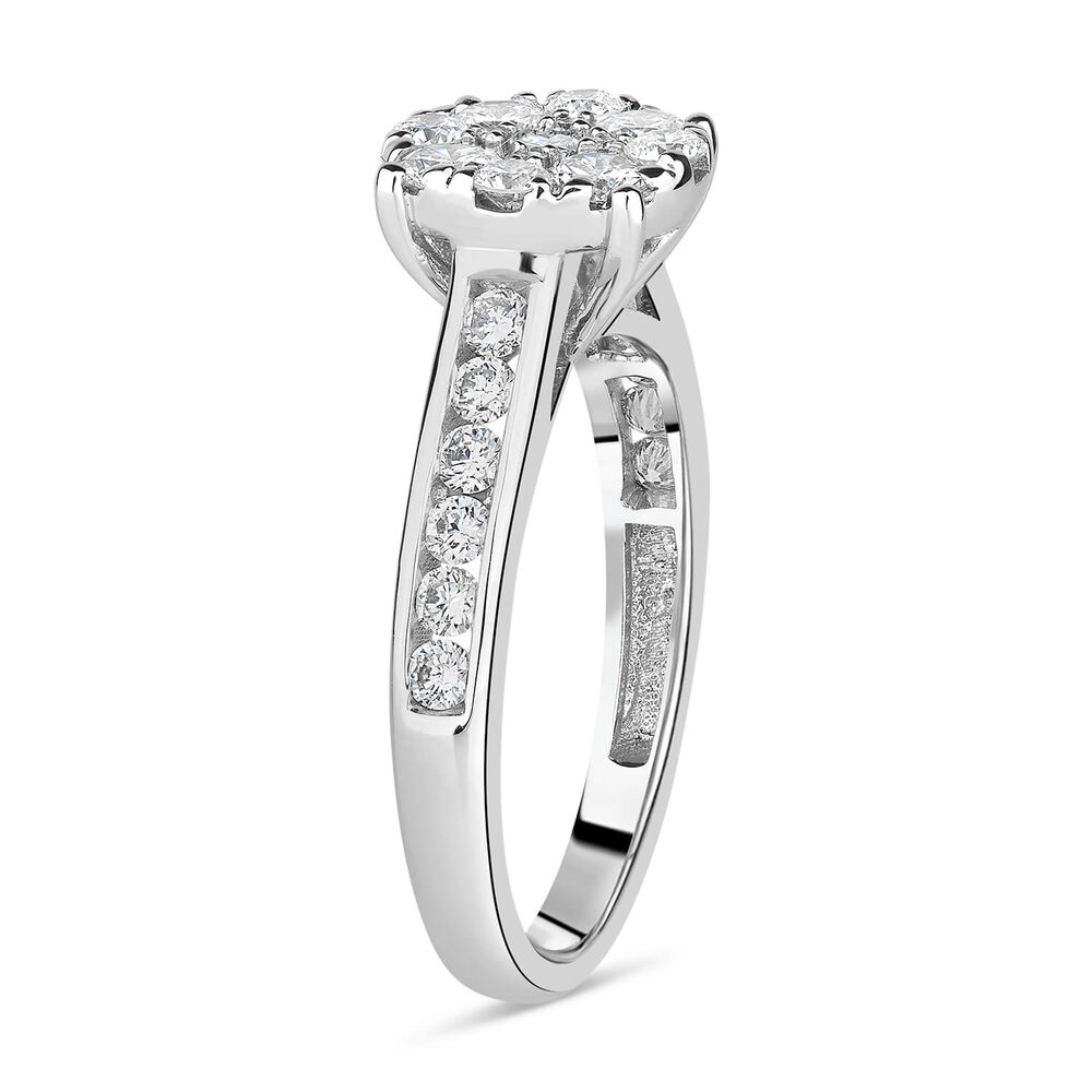 18ct White Gold 1.00ct Diamond Round Cluster & Shoulders Ring image number 7