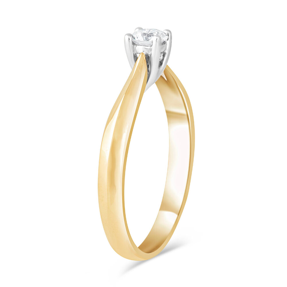 18ct Gold Engagement Ring image number 3