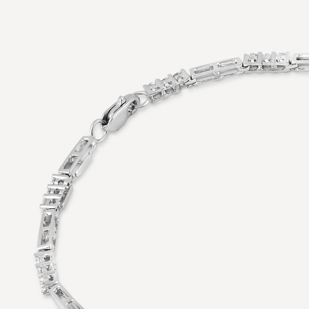 9ct White Gold Three Cubic Zirconia And Polished Bar Link Bracelet image number 4