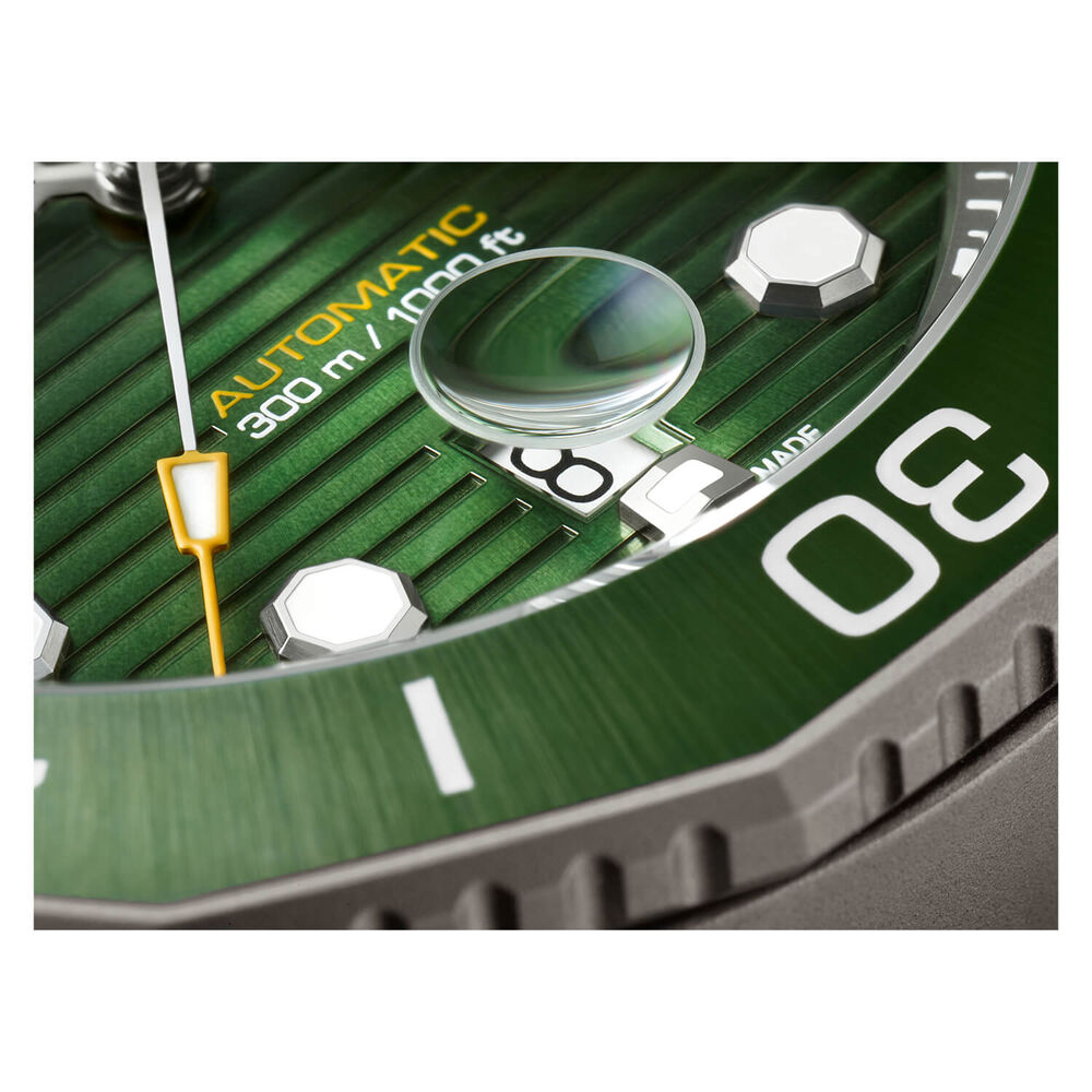 TAG Heuer Aquaracer 43mm Green Dial Green Bezel Titanium Case Bracelet Watch image number 2