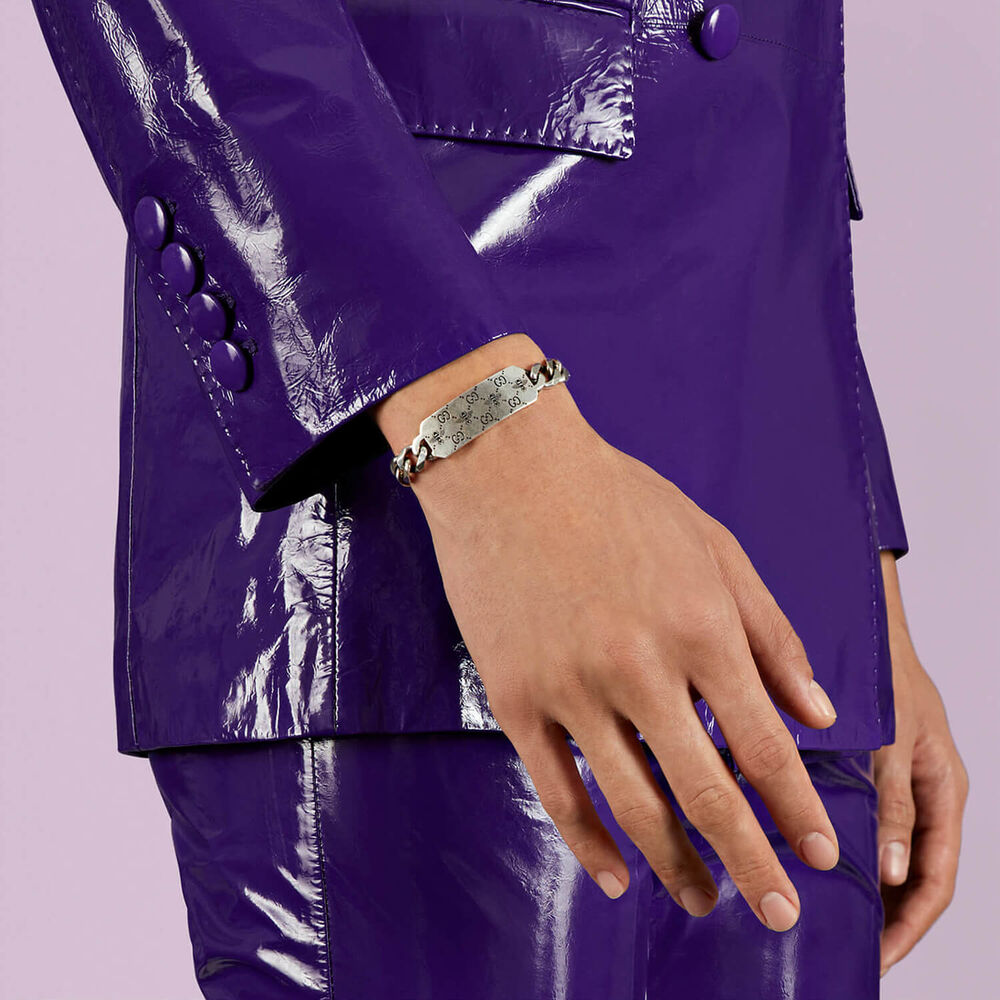 Gucci Signature Silver Interlocking Bee-Motif Tag Bracelet (Size 19) image number 3